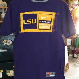 Nike LSU Short Sleeve T-Shirt,  Size Small